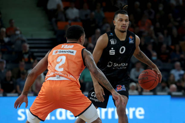 她不仅完美 她不仅完美