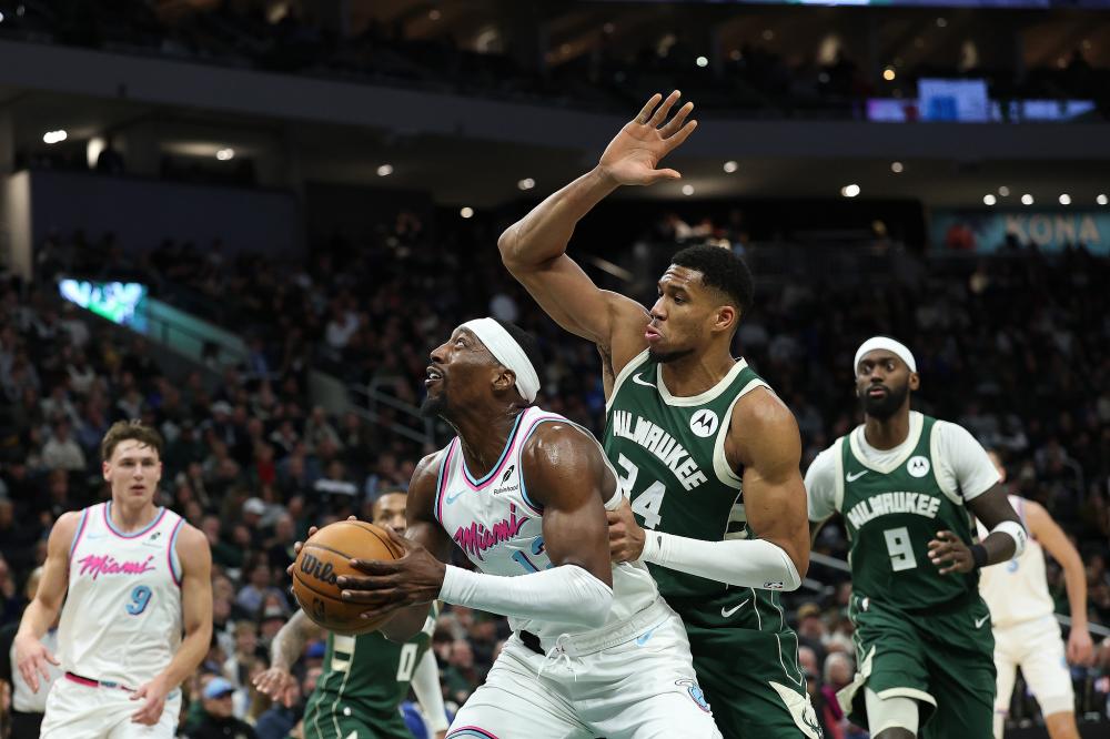 队伍中上演 队伍中上演