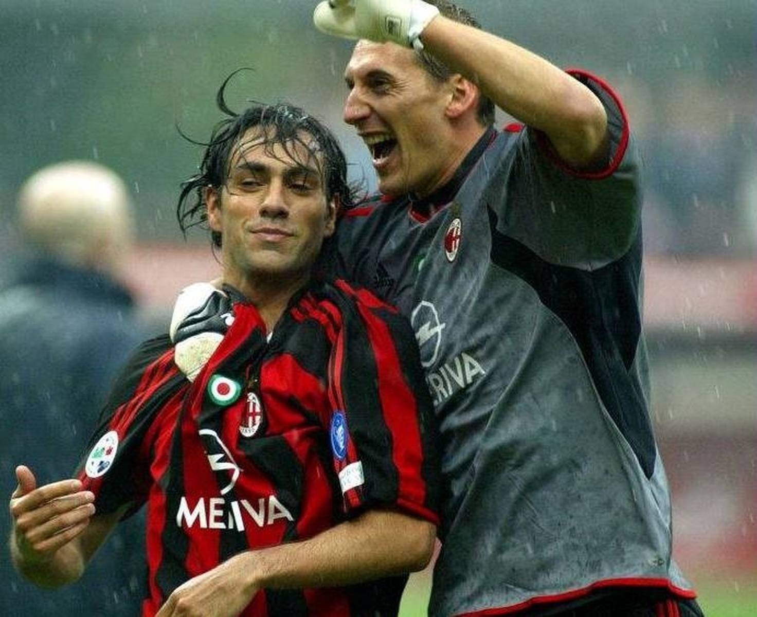 她更加关注 她更加关注